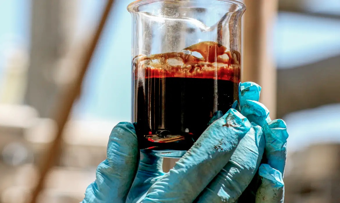 Justiça libera cobrança de imposto sobre exportação de petróleo 